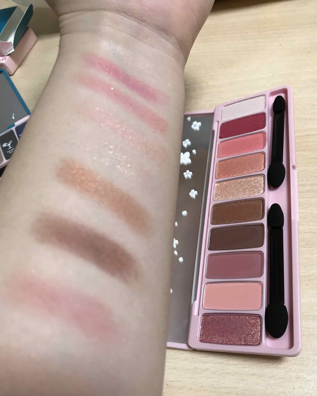 プレイカラー アイシャドウ ビーチパーティー/ETUDE/アイシャドウパレットを使ったクチコミ（2枚目）