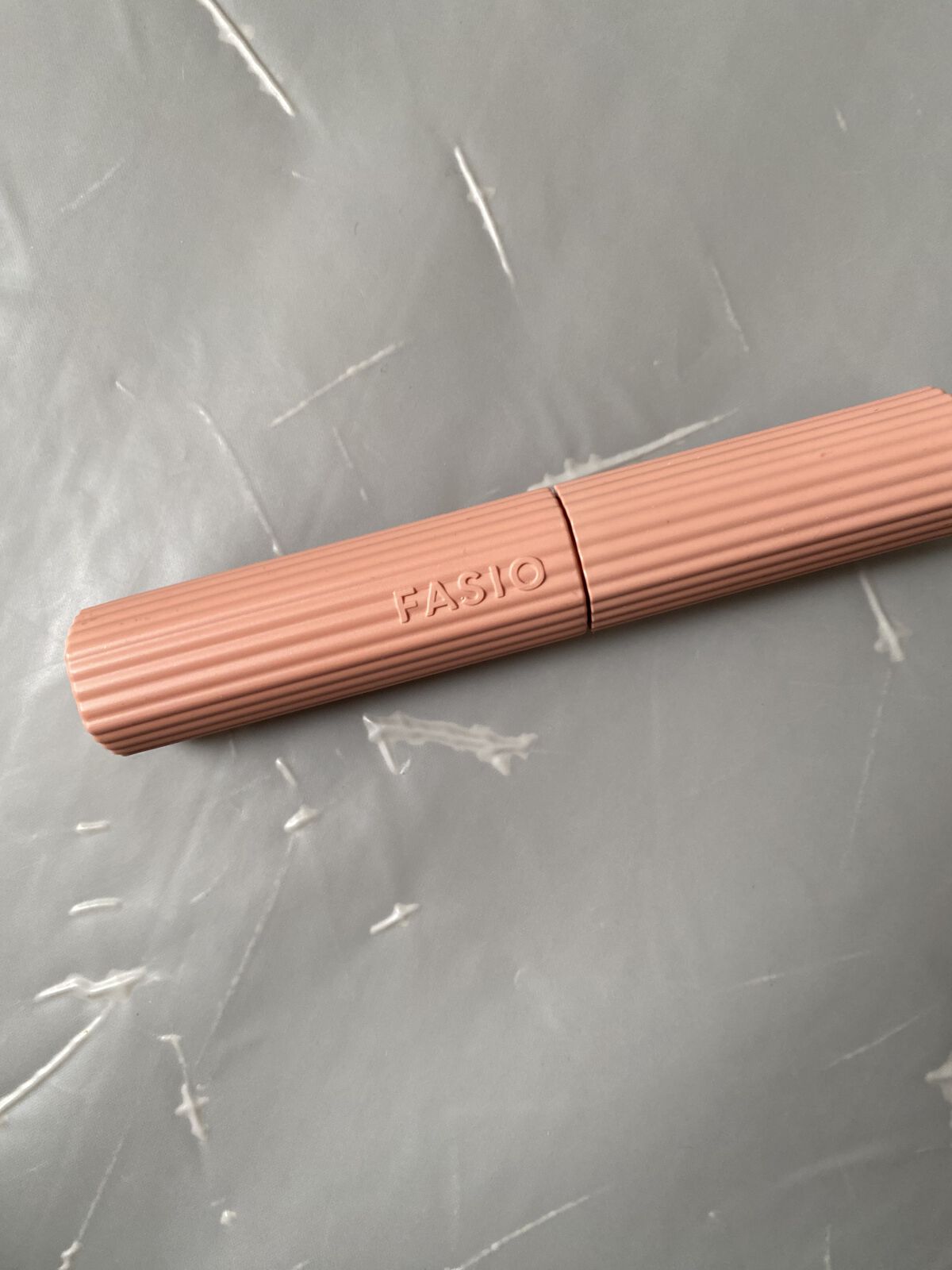 パーマネントカール マスカラ ハイブリッド（ロング） 102 切なる願い〈ピンクのカスミソウの花言葉〉儚げな目もとを演出するベージュピンク(限定)/FASIO/マスカラを使ったクチコミ（1枚目）