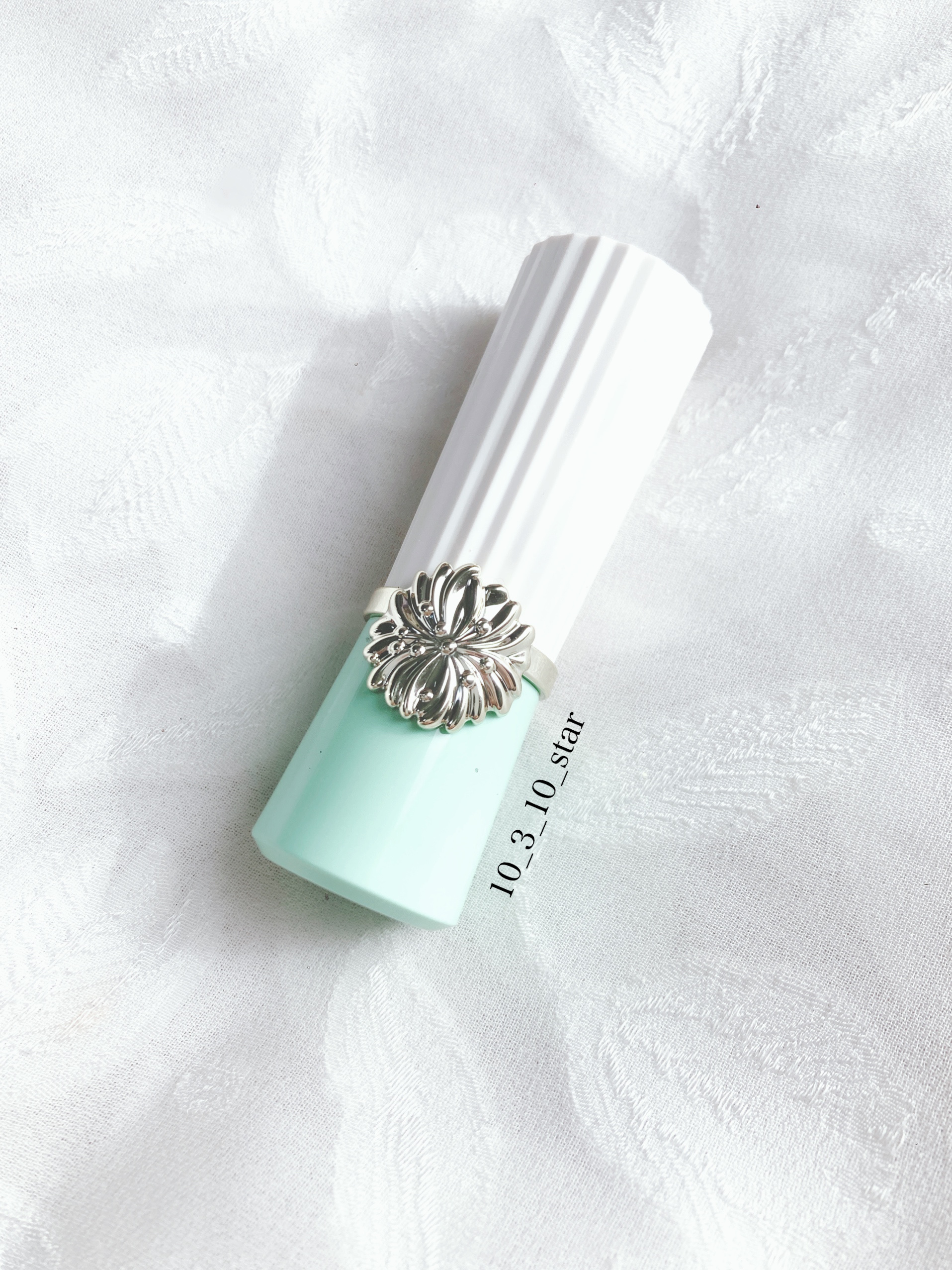 リップスティック トリートメント/PAUL & JOE BEAUTE/リップケアを使ったクチコミ（1枚目）