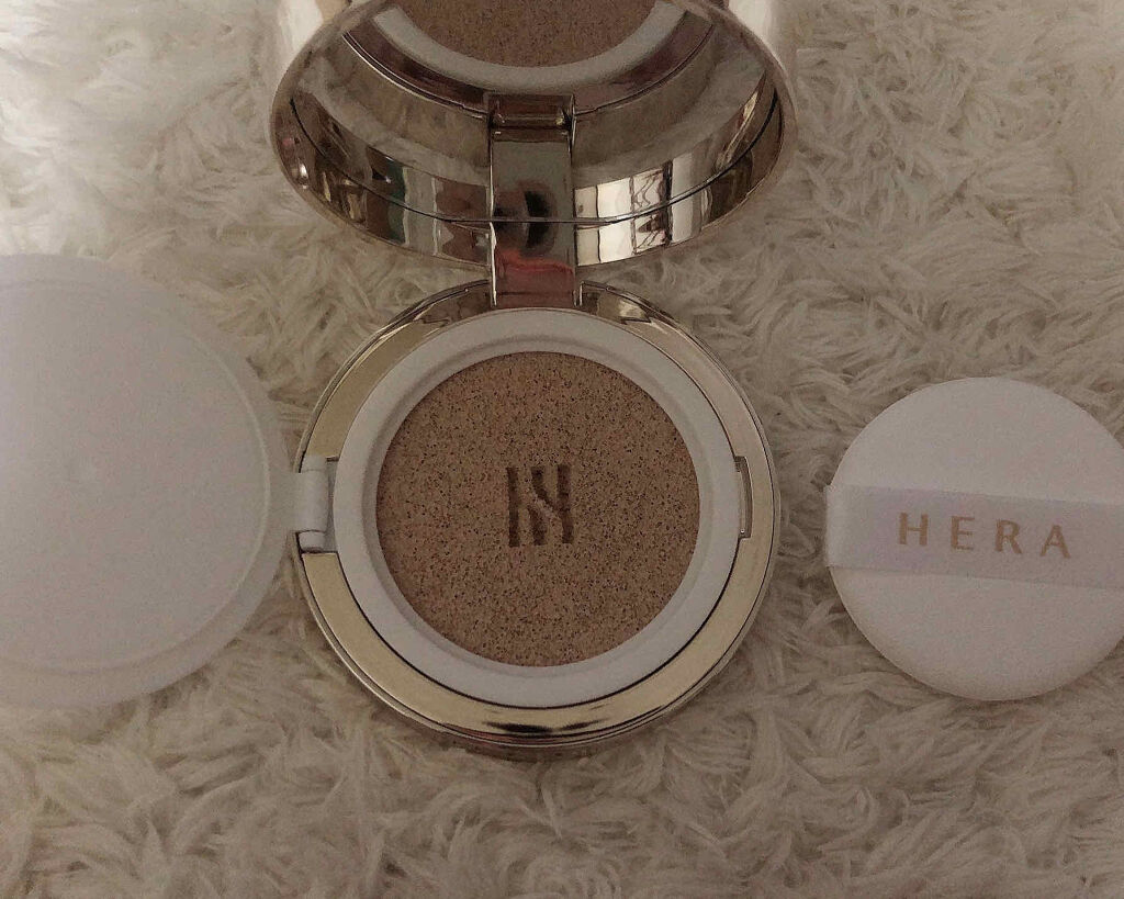 グローラスティングクッションSPF50+/PA+++ /HERA/クッションファンデーションを使ったクチコミ（2枚目）