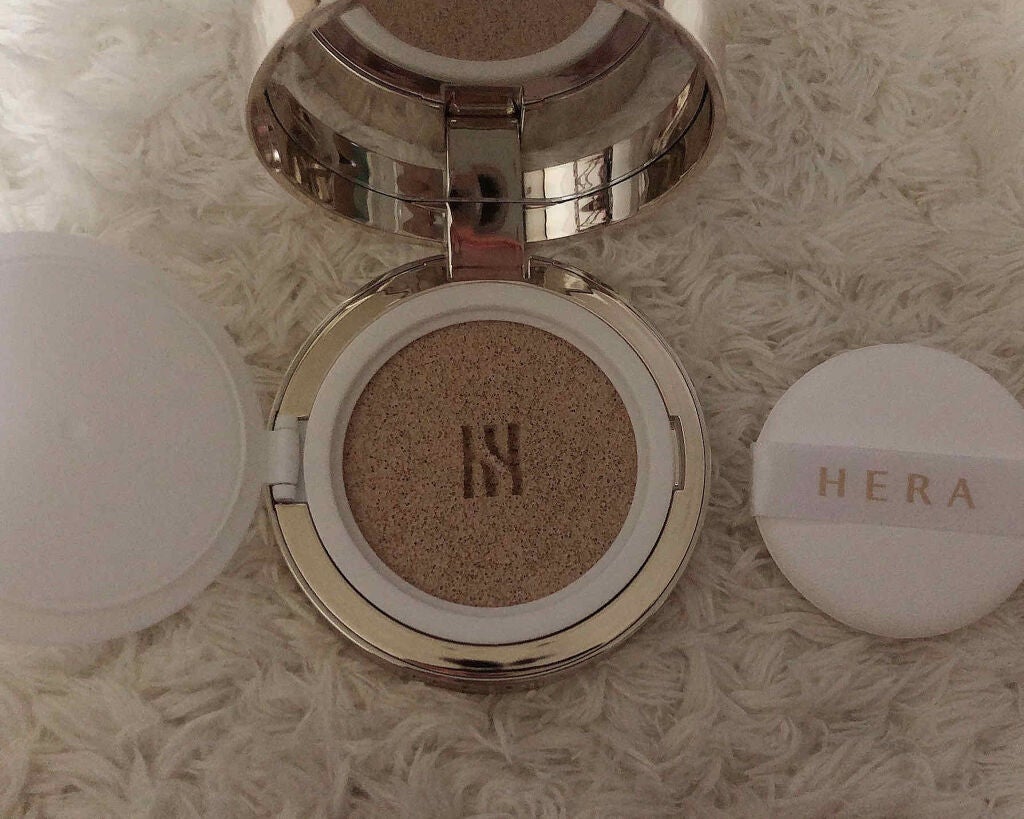 グローラスティングクッションSPF50+/PA+++ /HERA/クッションファンデーションを使ったクチコミ(2枚目)