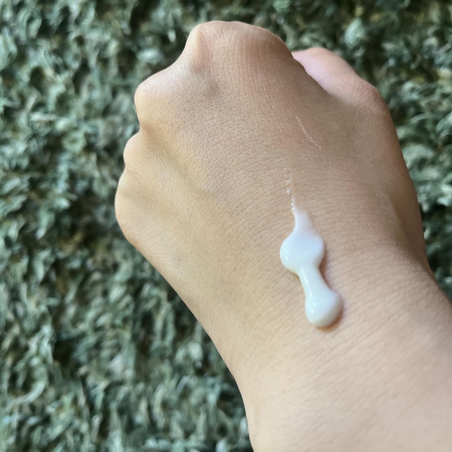 ワイトニング 美白ボディークリーム/Ytning/ボディクリームを使ったクチコミ（2枚目）