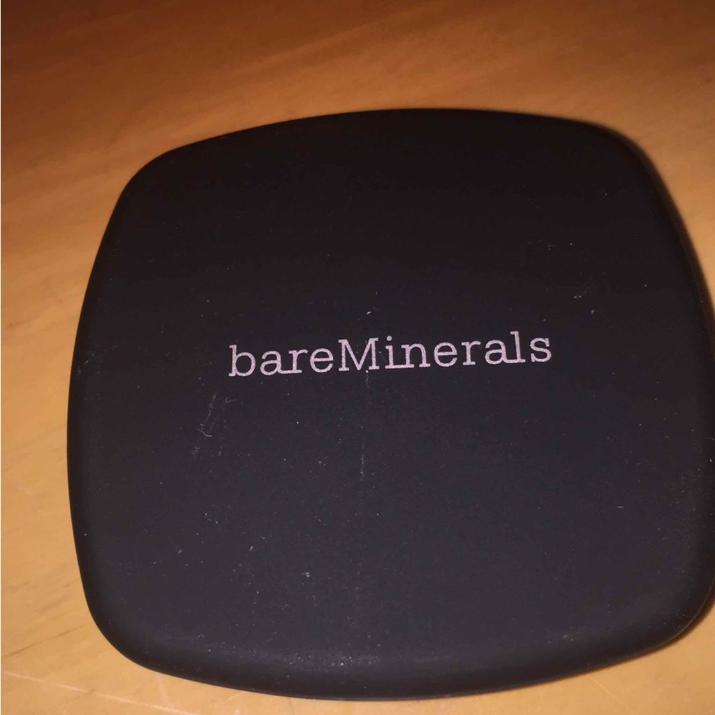 bareMinerals レディ アイシャドウ 2.0のクチコミ「ベアミネラル
レディ アイシャドウ 2.0
ザ インスピレーション

明るい方のカラーは少しシ.....」（3枚目）