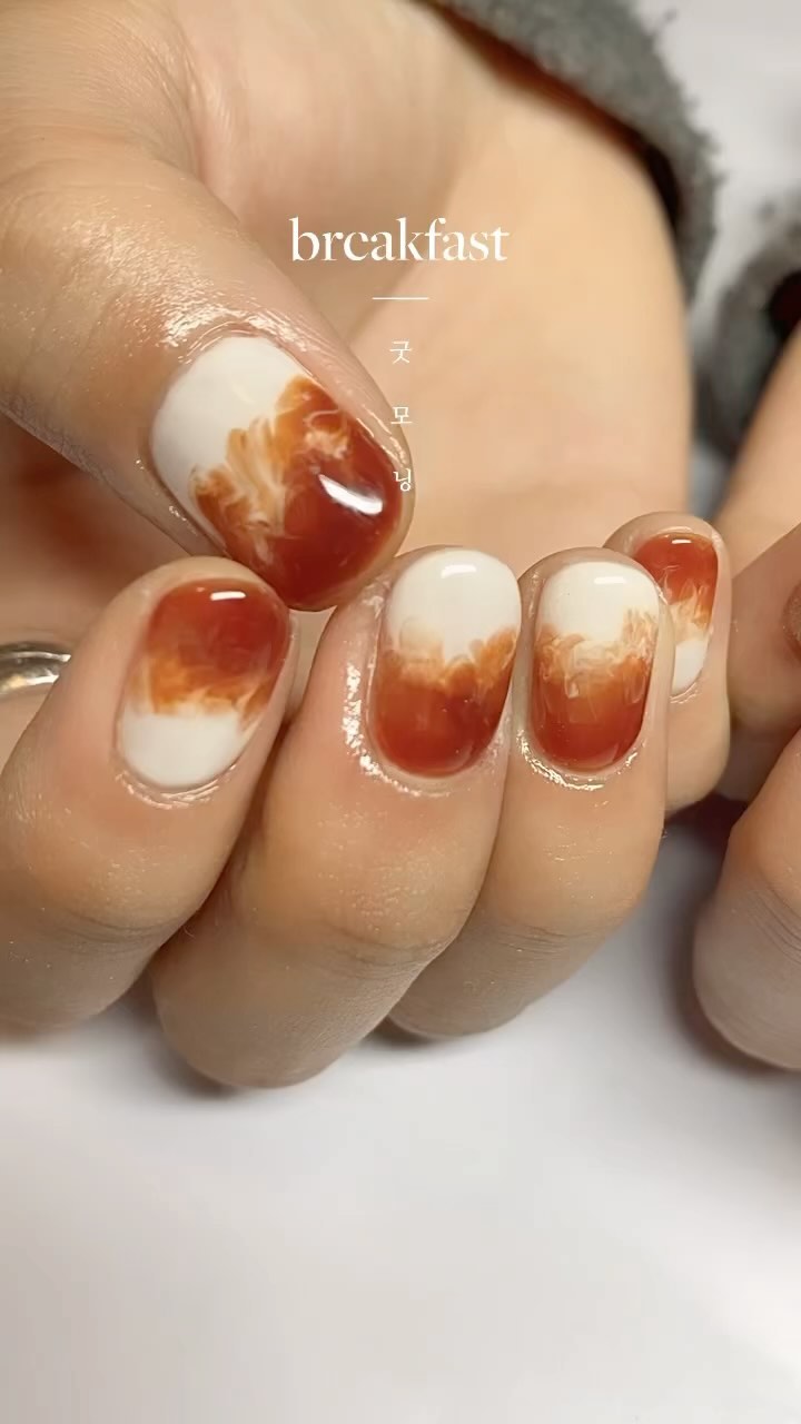 #ネイル,#ジェルネイル,#ニュアンスネイル,#キラキラネイル,#手書きアートネイル,#シンプルネイル,#カフェラテネイル,#マグネットネイルのネイルデザイン