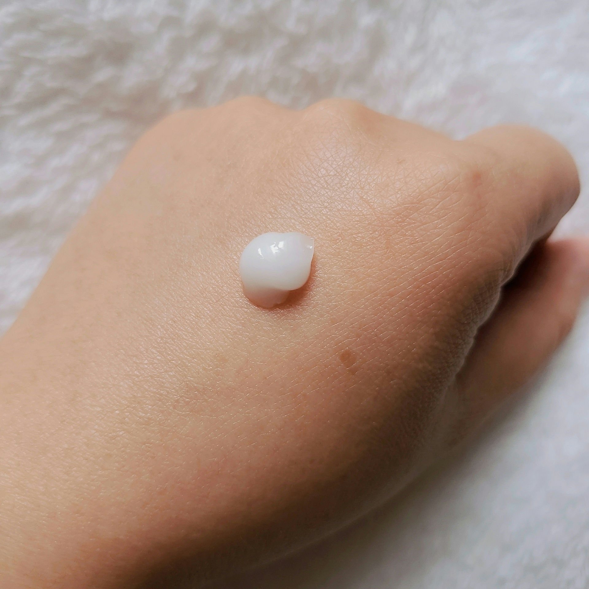 ワンダーハニー とろとろハンドクリーム シトラスソルベ/VECUA Honey/ハンドクリームを使ったクチコミ（2枚目）