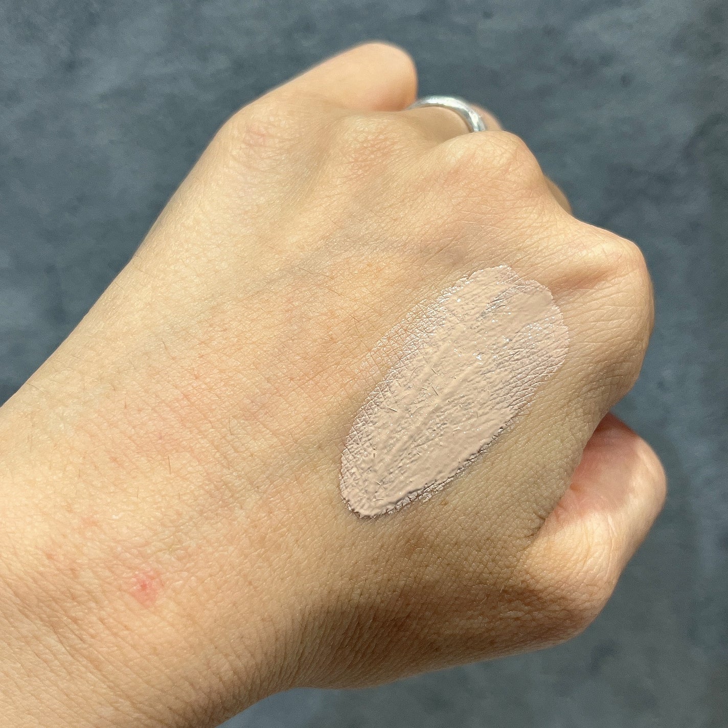 V3 エキサイティングファンデーション/SPICARE/クッションファンデーションを使ったクチコミ(4枚目)