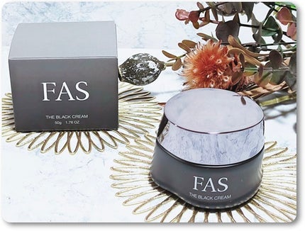 FAS ザ ブラック クリームのクチコミ「黒米発酵液※1黒豆ペプチド※2ナイアシンアミド※3配合の透明感クリームです。
パンっとはった、.....」(1枚目)