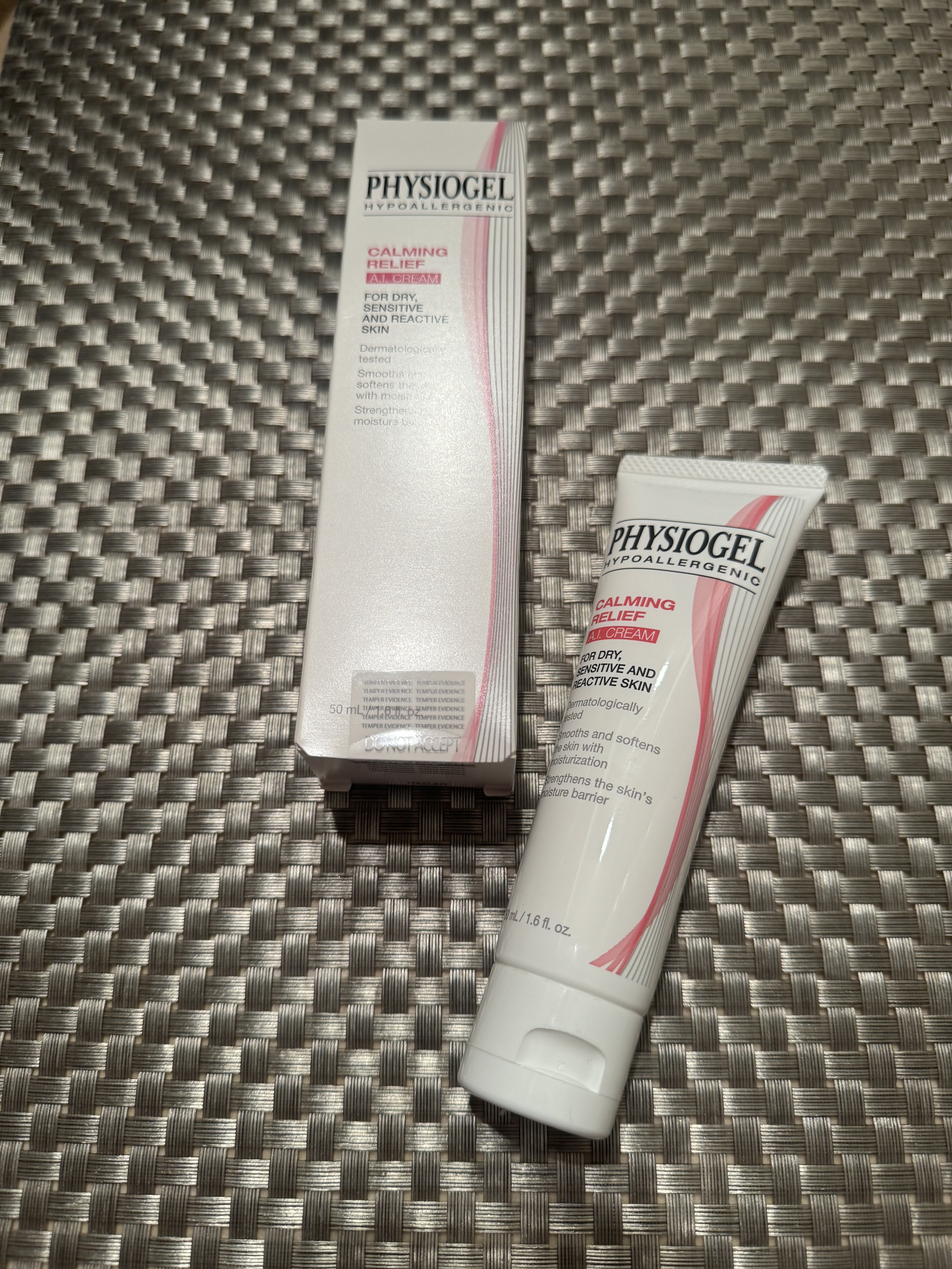 レッドスージングAIクリーム/PHYSIOGEL/フェイスオイルを使ったクチコミ（1枚目）