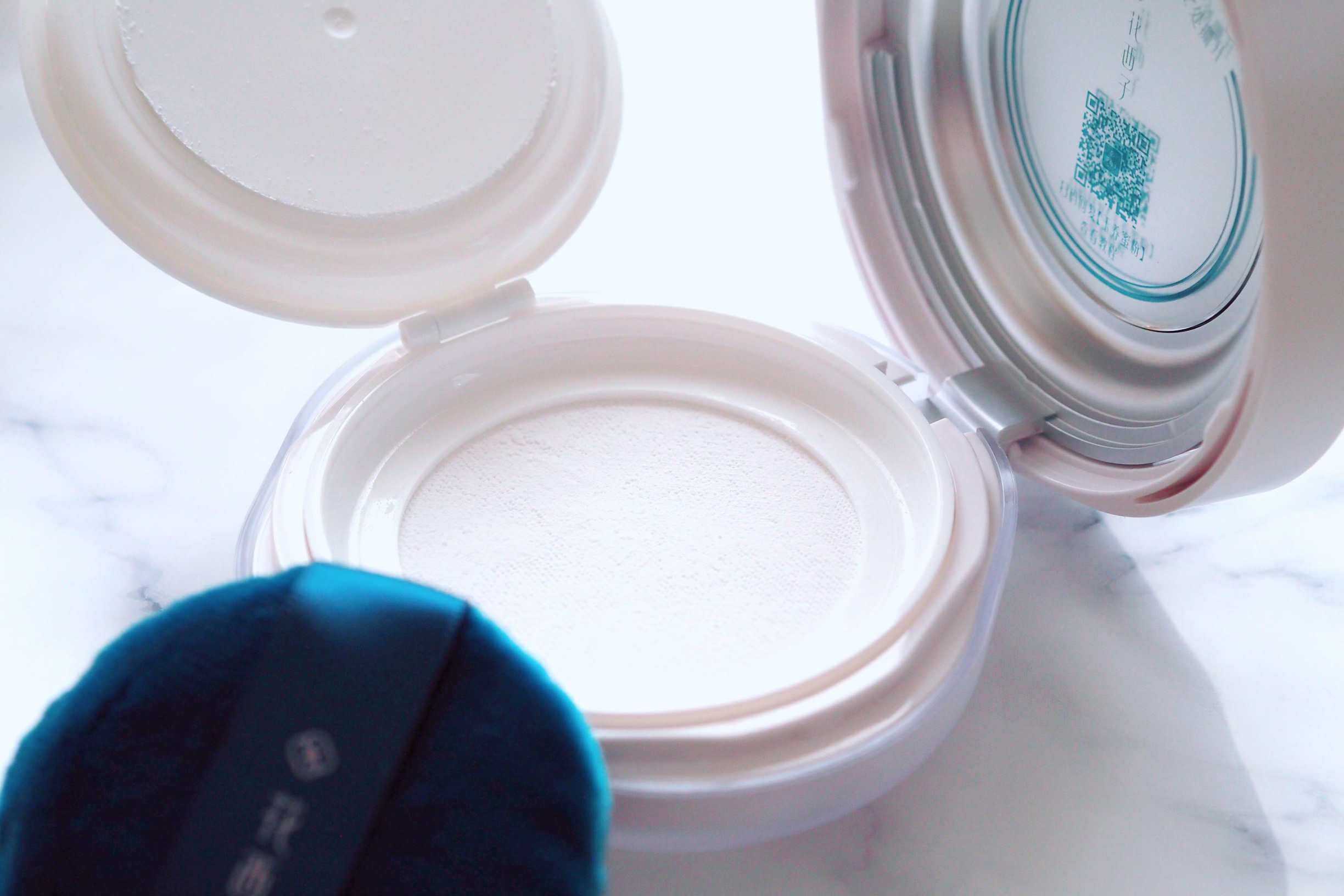 玉養桃花 ルースパウダー 03 セミマット/花西子/ルースパウダーを使ったクチコミ（3枚目）