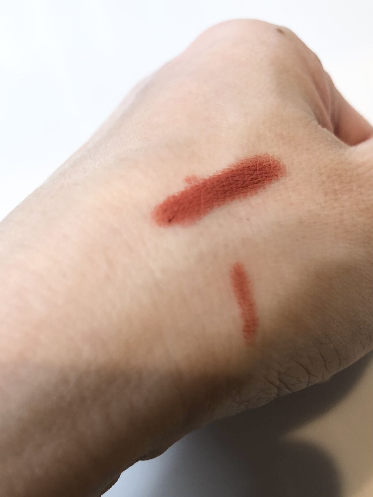 マットリップクレヨン/WHOMEE/口紅を使ったクチコミ（3枚目）