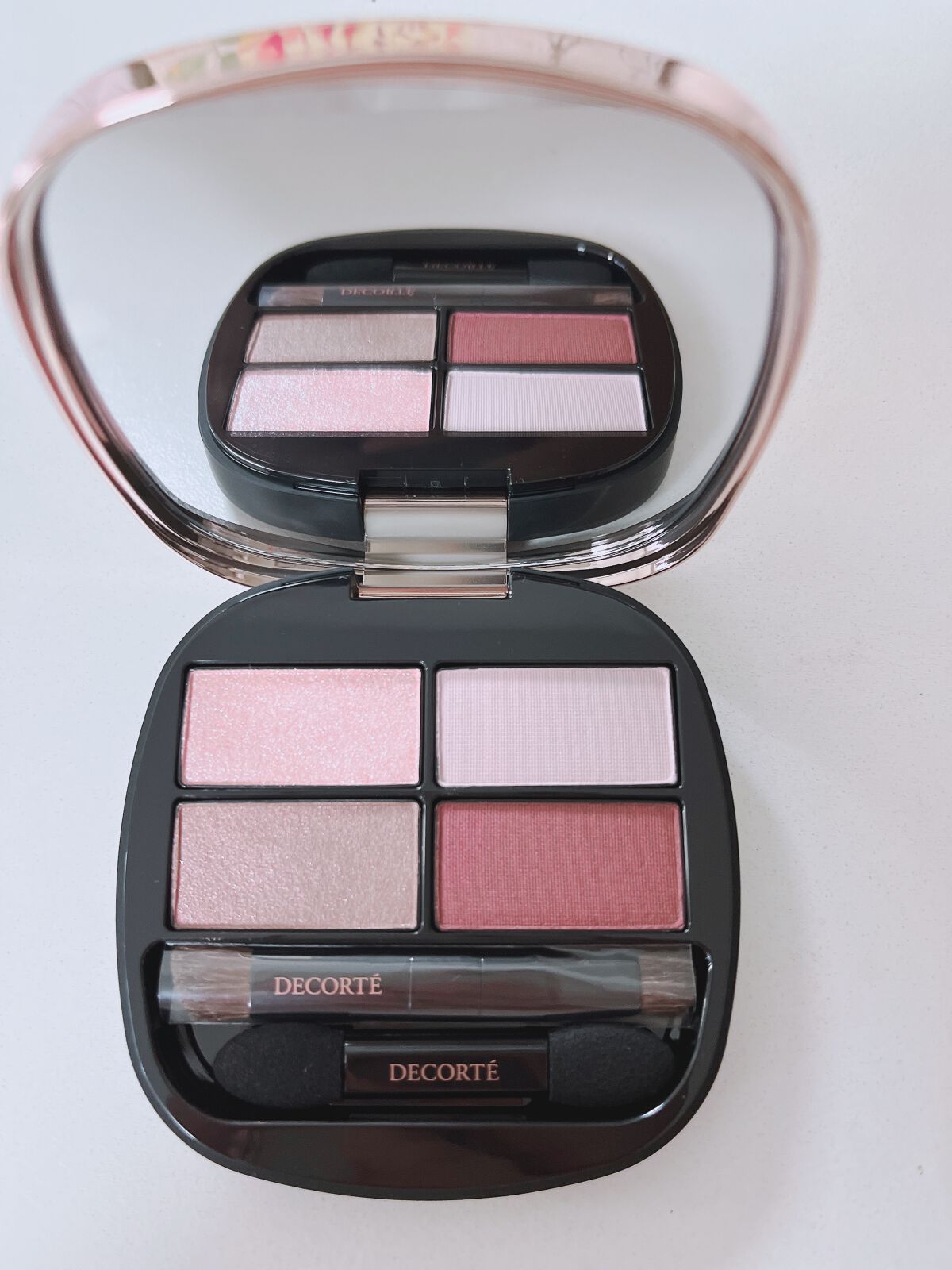 コントゥアリング アイシャドウ/DECORTÉ/アイシャドウパレットを使ったクチコミ(5枚目)