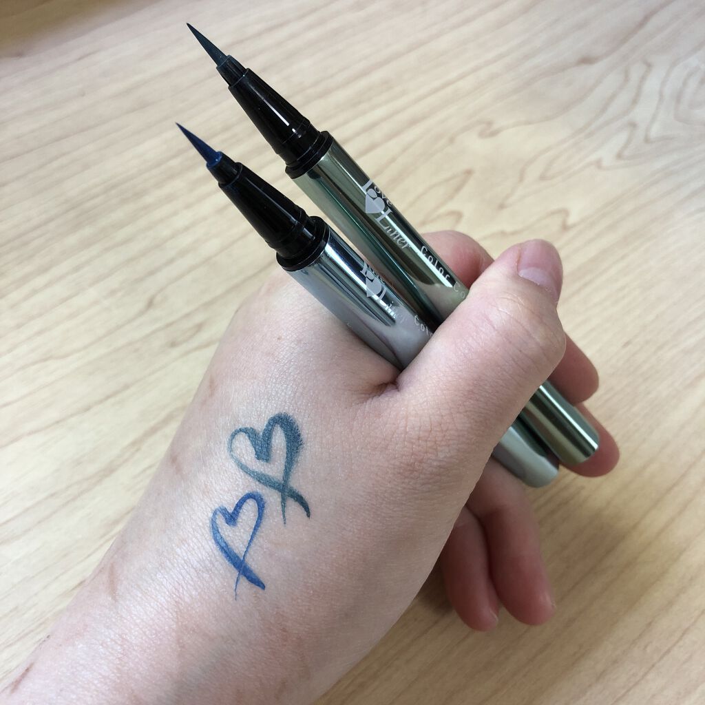 EYE OPENING LINER/UZU BY FLOWFUSHI/リキッドアイライナーを使ったクチコミ（2枚目）