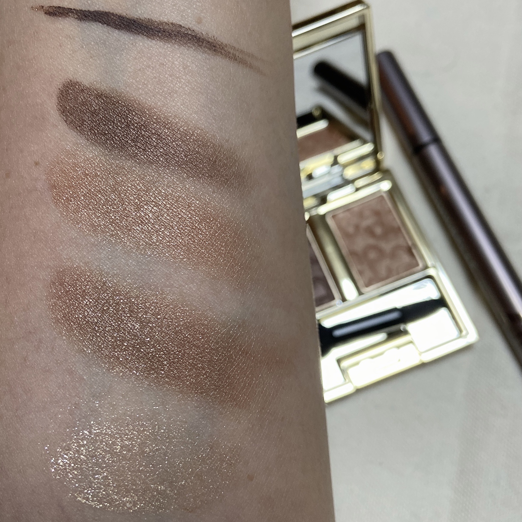 レヨン ジュレアイズ/Elégance/ジェル・クリームアイシャドウを使ったクチコミ（3枚目）