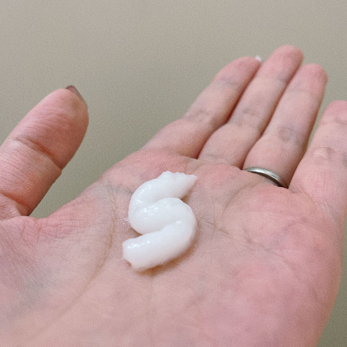 髪のキメ美容バリアトリートメント/エッセンシャル/洗い流すヘアトリートメントを使ったクチコミ(3枚目)