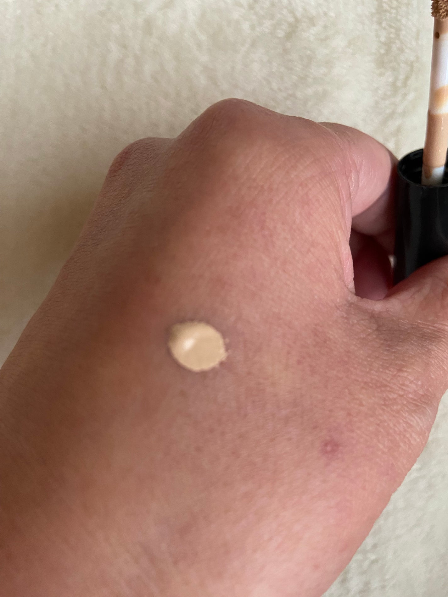 min on LIPS 「TheSAEMカバーパーフェクションチップコンシーラーtheS..」(3枚目)