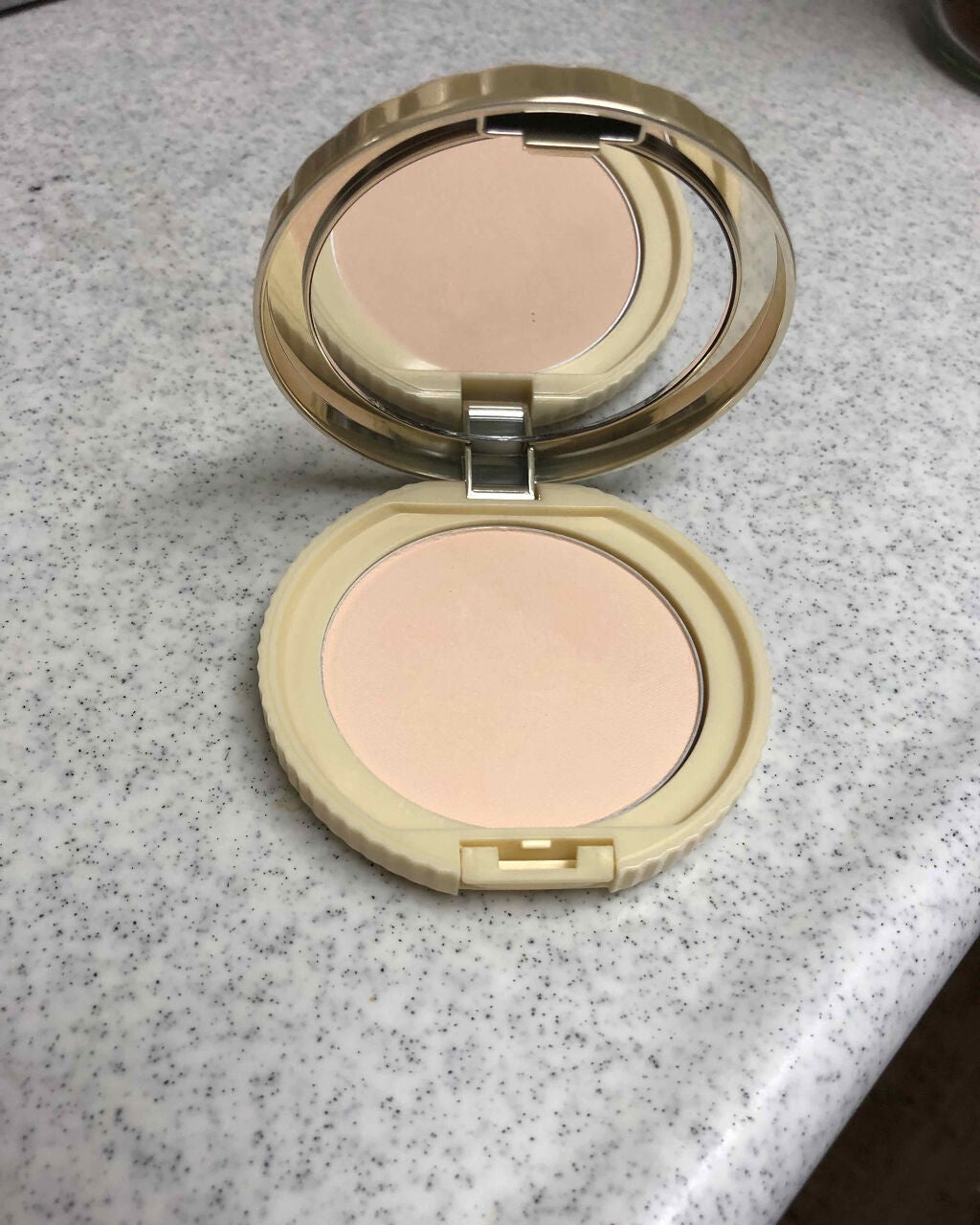 【旧品】マシュマロフィニッシュパウダー/キャンメイク/プレストパウダーを使ったクチコミ(3枚目)