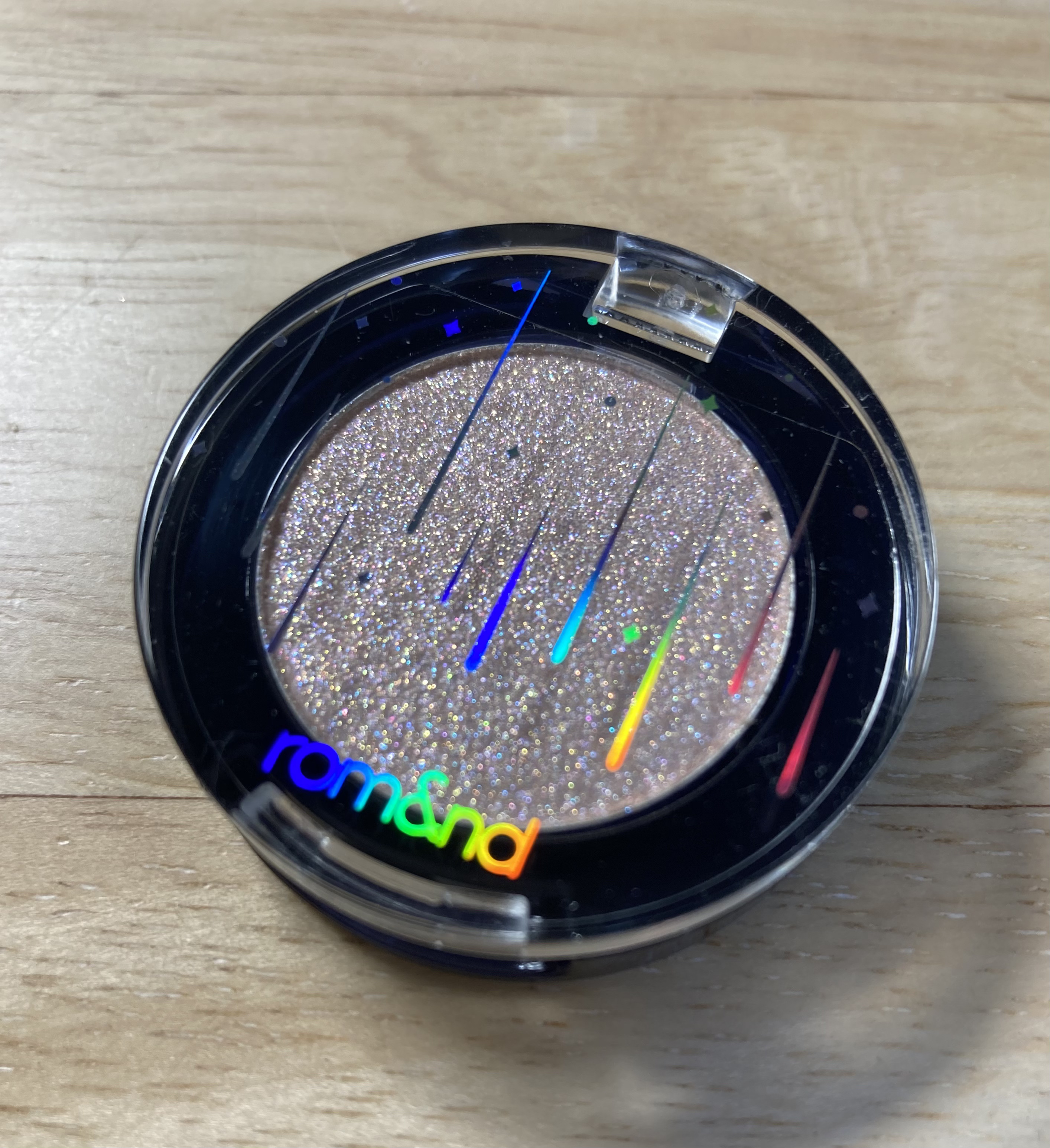 グリッター シャドウ カラー 02 ホワイトホール(WHITE HOLE)/rom&nd/グリッターを使ったクチコミ（1枚目）