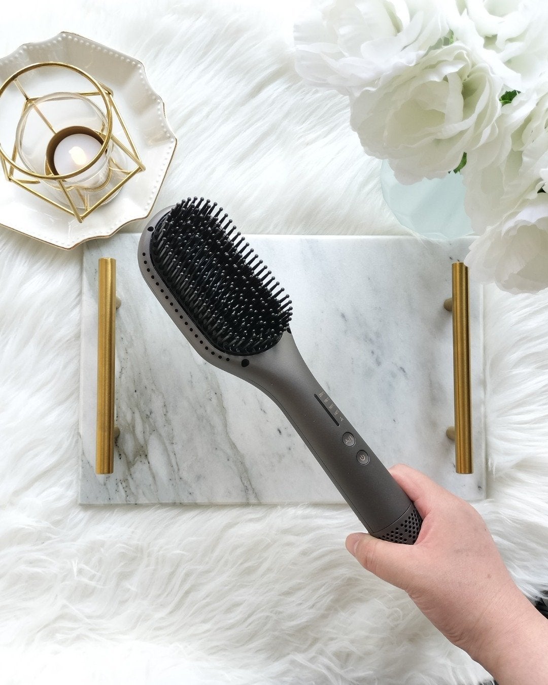 プレミアム ブラシ型ヘアアイロン/CARERISE/その他スタイリングを使ったクチコミ(1枚目)