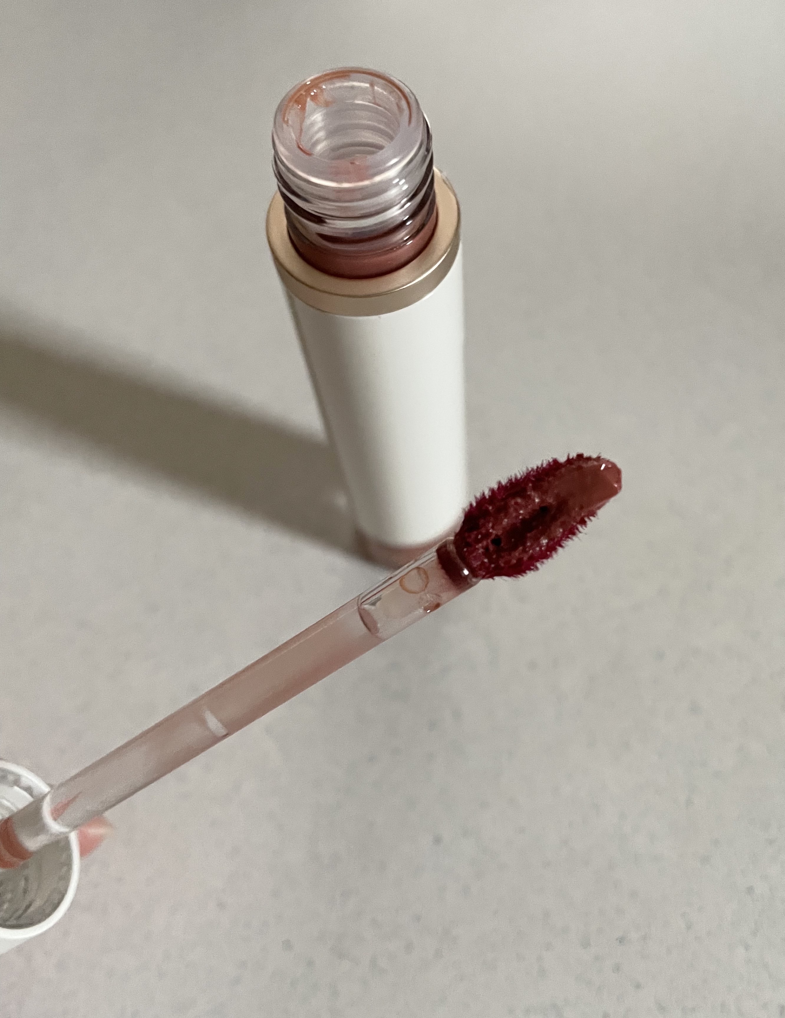 ムードインハンサーウォーターリキッドグロウ/hince/口紅を使ったクチコミ（2枚目）