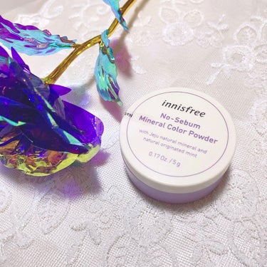 innisfree ノーセバム　ミネラルカラーパウダー　のクチコミ「⁡
innisfree
ノーセバムミネラルカラーパウダー
バイオレット
⁡
昨日Qoo10で注.....」（1枚目）