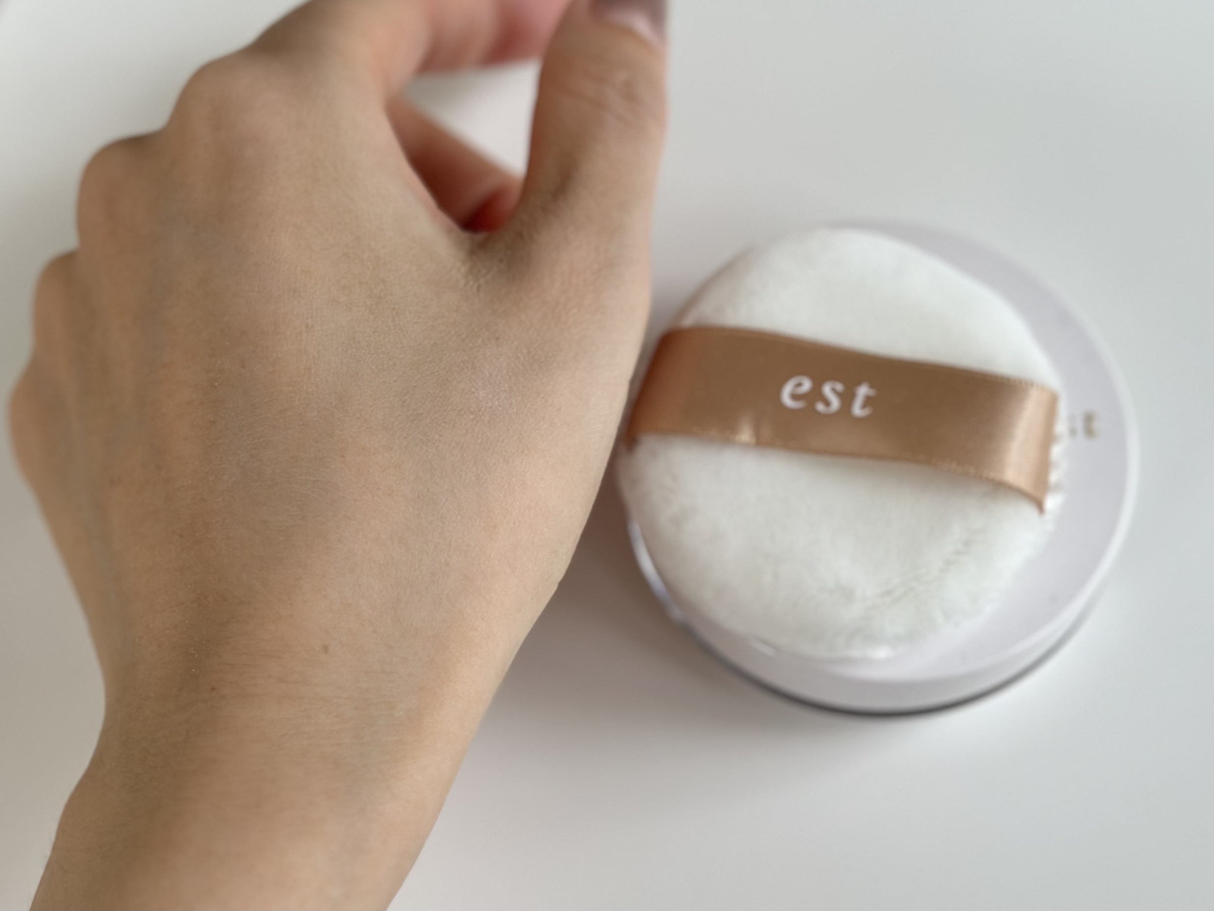 ラスティング クラリティ ルースパウダー/est/ルースパウダーを使ったクチコミ（3枚目）