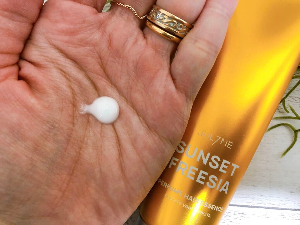 パフュームヘアエッセンス/JUL7ME/ヘアトリートメントを使ったクチコミ(3枚目)