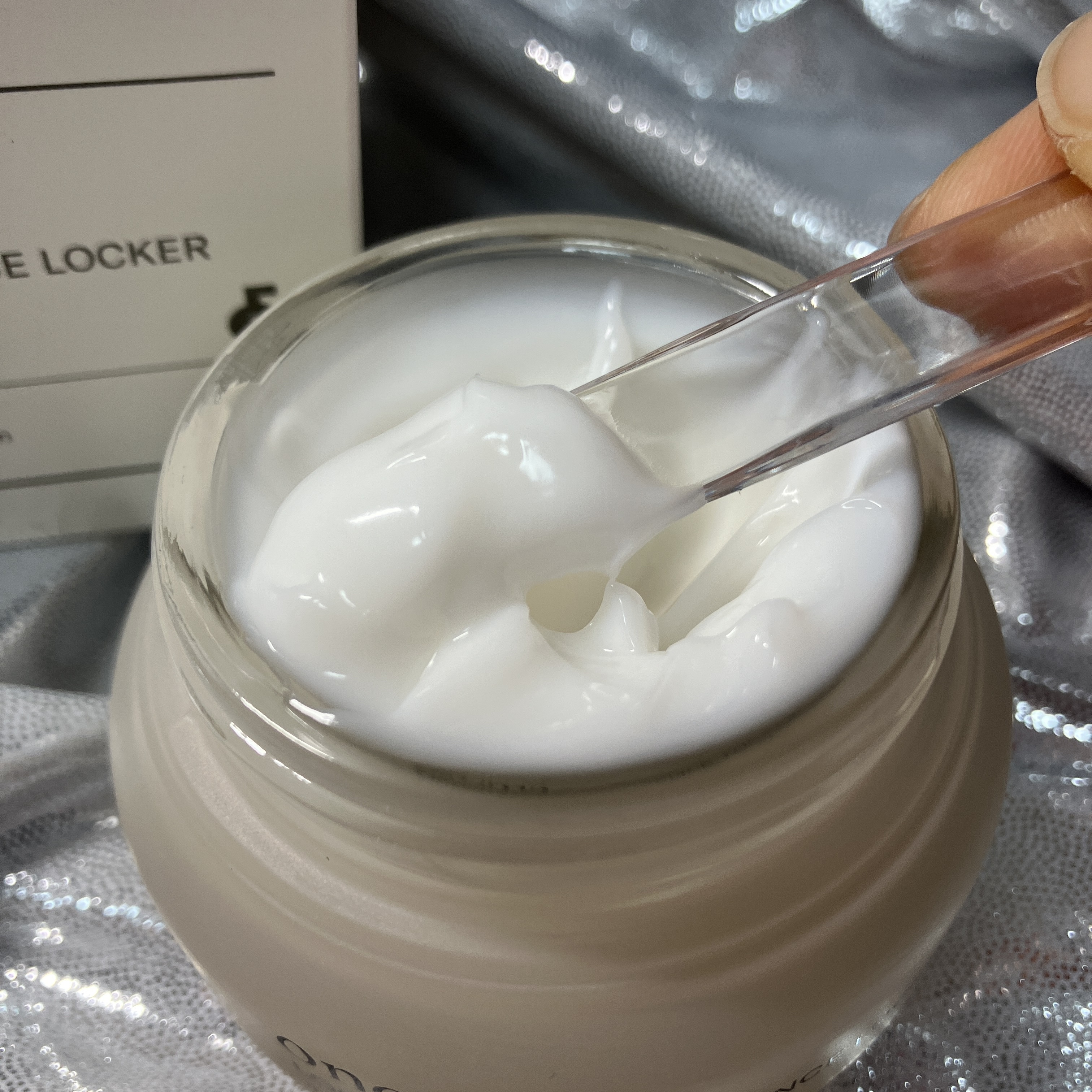 ロックインエフェクトエッセンスロッカー/onoma/フェイスクリームを使ったクチコミ（2枚目）