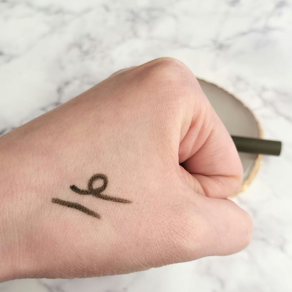 エテュセ ラスティング ジェルライナー 05 オリーブブラウン/ettusais/ジェルアイライナーを使ったクチコミ（3枚目）