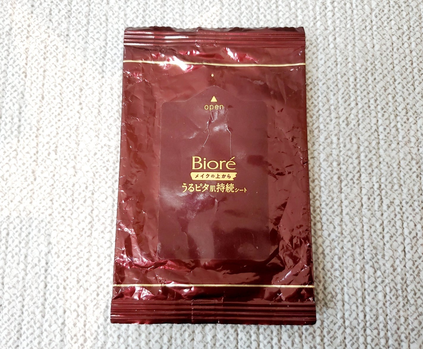 ビオレメイクの上からうるピタ肌持続シート/ビオレ/フェイスシートを使ったクチコミ(1枚目)