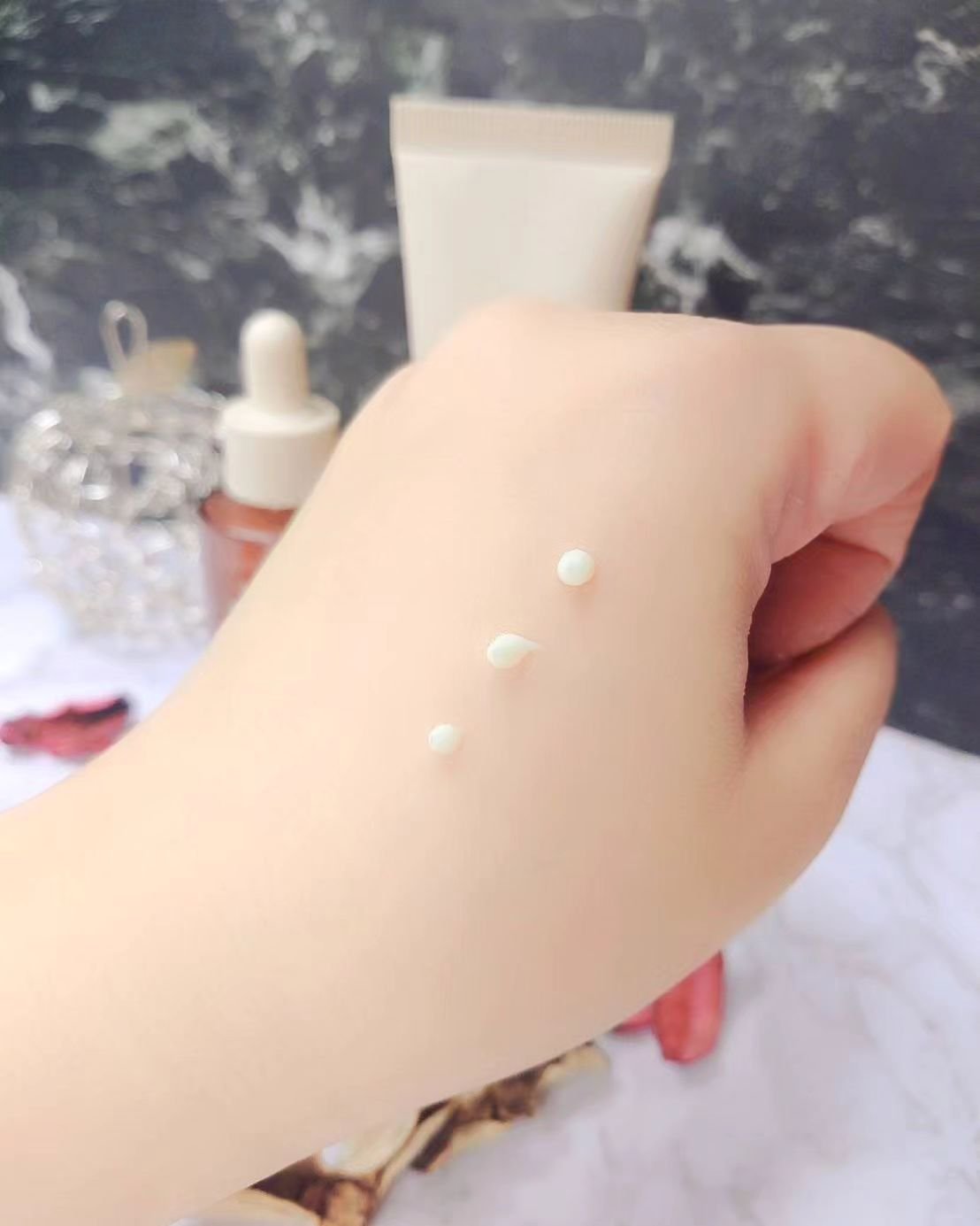 黒にんじんビタAレチノール弾力クリーム/goodal/フェイスクリームを使ったクチコミ（2枚目）