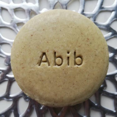 Abib  カーミングフェイシャルソープ ドクダミストーンのクチコミ「Abib
●Calming Facial Soap

ハートリーフの洗顔石鹸♥️

アビブの石.....」（1枚目）