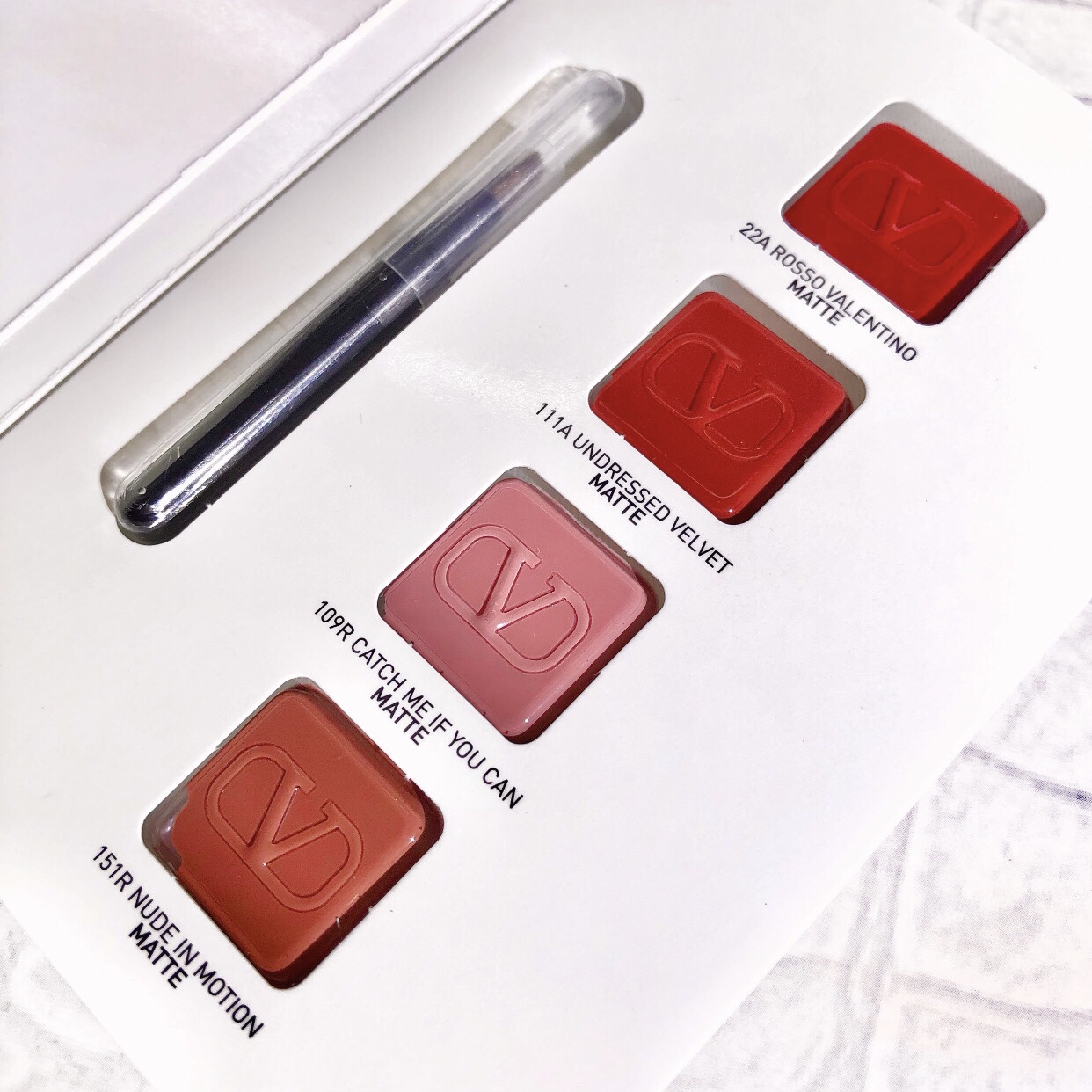 ヴァレンティノ リキロッソ 109R：CATCH ME IF YOU CAN/ヴァレンティノ ビューティ/ジェル・クリームチークを使ったクチコミ（2枚目）