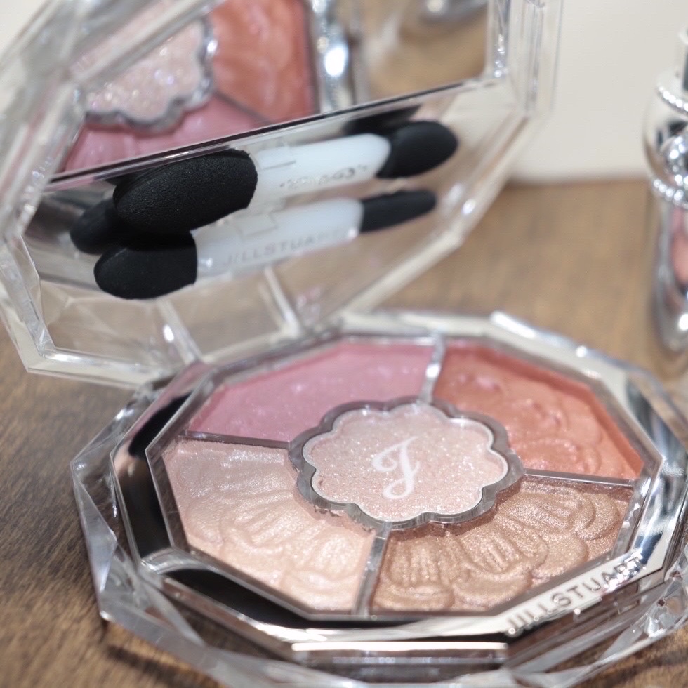 ジルスチュアート ブルームクチュール アイズ　ジュエルドブーケ 05 nerine crystal/JILL STUART/アイシャドウパレットを使ったクチコミ（2枚目）