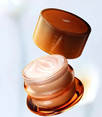 【新品】花西子 FLORASIS 桃顔純潤 クリーム＆フェイスベース ハイライト 試してみた】花西子 桃顔純潤 クリーム＆フェイスベースのリアルな