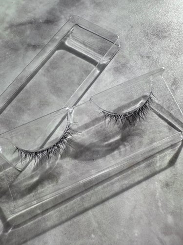 ビー・エヌ Vivias  Stretch Lash  ヴィヴィアス伸縮つけまつげのクチコミ「.
\ 伸びて縮む超フィット軸 /
♥- - - - - - - - - - - - - - .....」（3枚目）