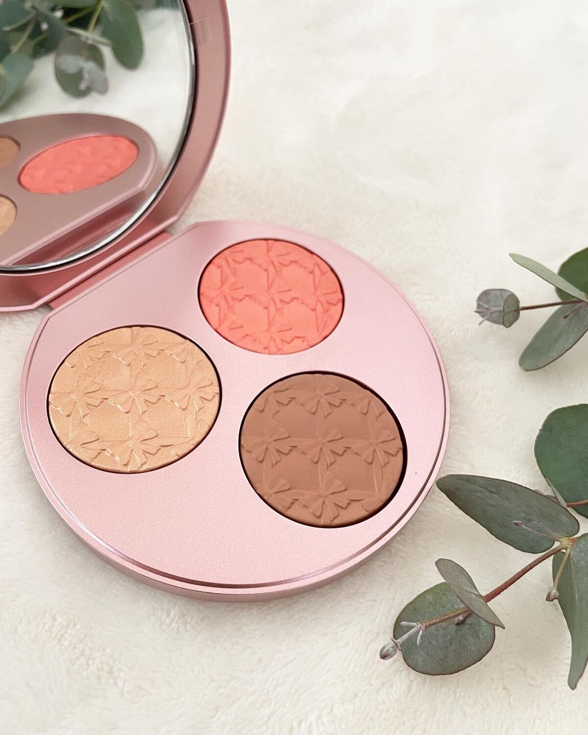 エファベセンス エクストラ ディメンション フェイス コンパクト/M・A・C/パウダーチークを使ったクチコミ（3枚目）