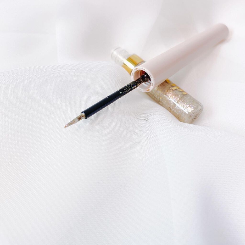 グリッターイルミネーションライナー/CipiCipi/リキッドアイライナーを使ったクチコミ（2枚目）