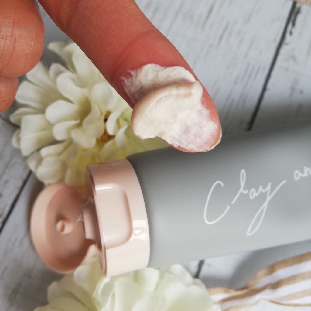 ピュアヴィヴィクレイ&ソルトクレンジングフォーム/株式会社イヴ/洗顔フォームを使ったクチコミ（2枚目）