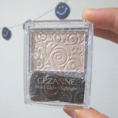 CEZANNE
Pearl Glow Highlight
01 シャンパンベージュ

はじめてのセザンヌ✨
口コミどおりツヤ感がすごい！！！
ツヤ感大好きっ子にはたまりません💗

白っぽくならないし、指