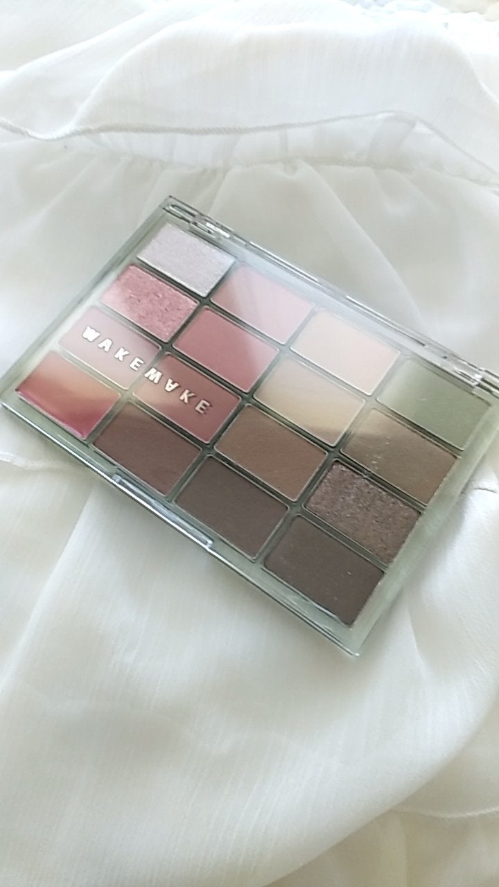 ソフトブラーリングアイパレット/wakemake/アイシャドウパレットを使ったクチコミ(1枚目)