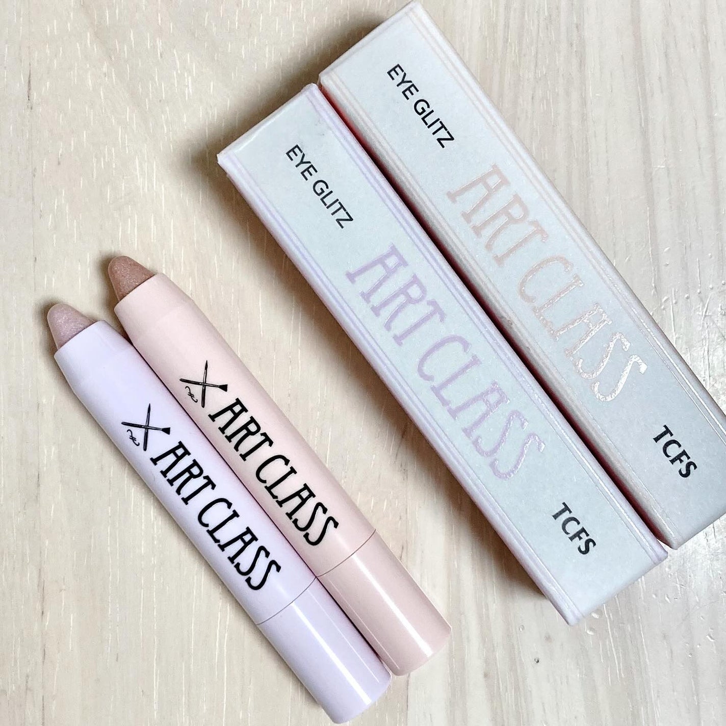 アートクラス アイグリッツ/too cool for school/スティックアイシャドウを使ったクチコミ(3枚目)