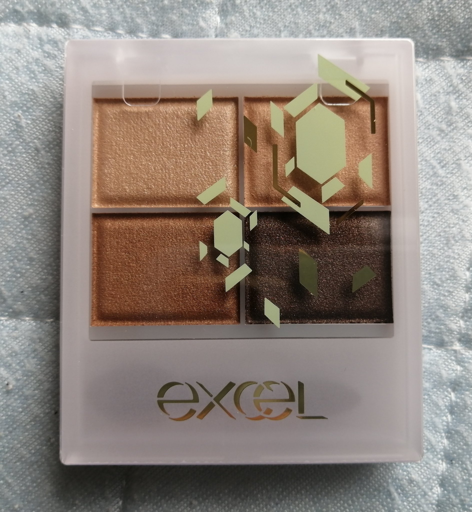 スキニーリッチシャドウ SR01'23 ベージュブラウン(限定デザイン)/excel/アイシャドウパレットを使ったクチコミ（1枚目）