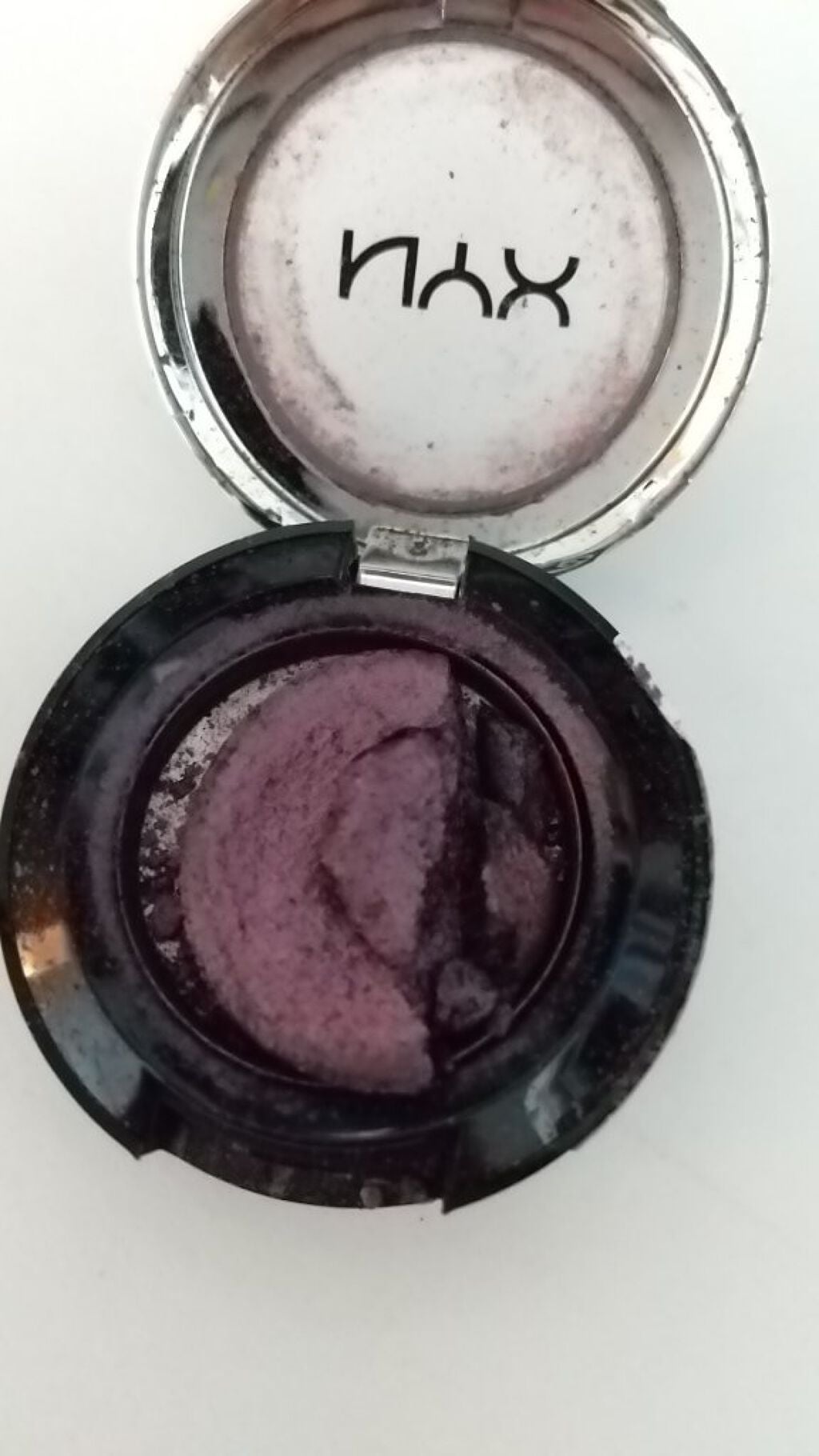 プリズマ シャドウ/NYX Professional Makeup/単色アイシャドウを使ったクチコミ(2枚目)