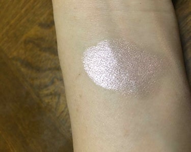 MegaGlo Highlighting Powder/wet 'n' wild/ハイライトを使ったクチコミ（3枚目）