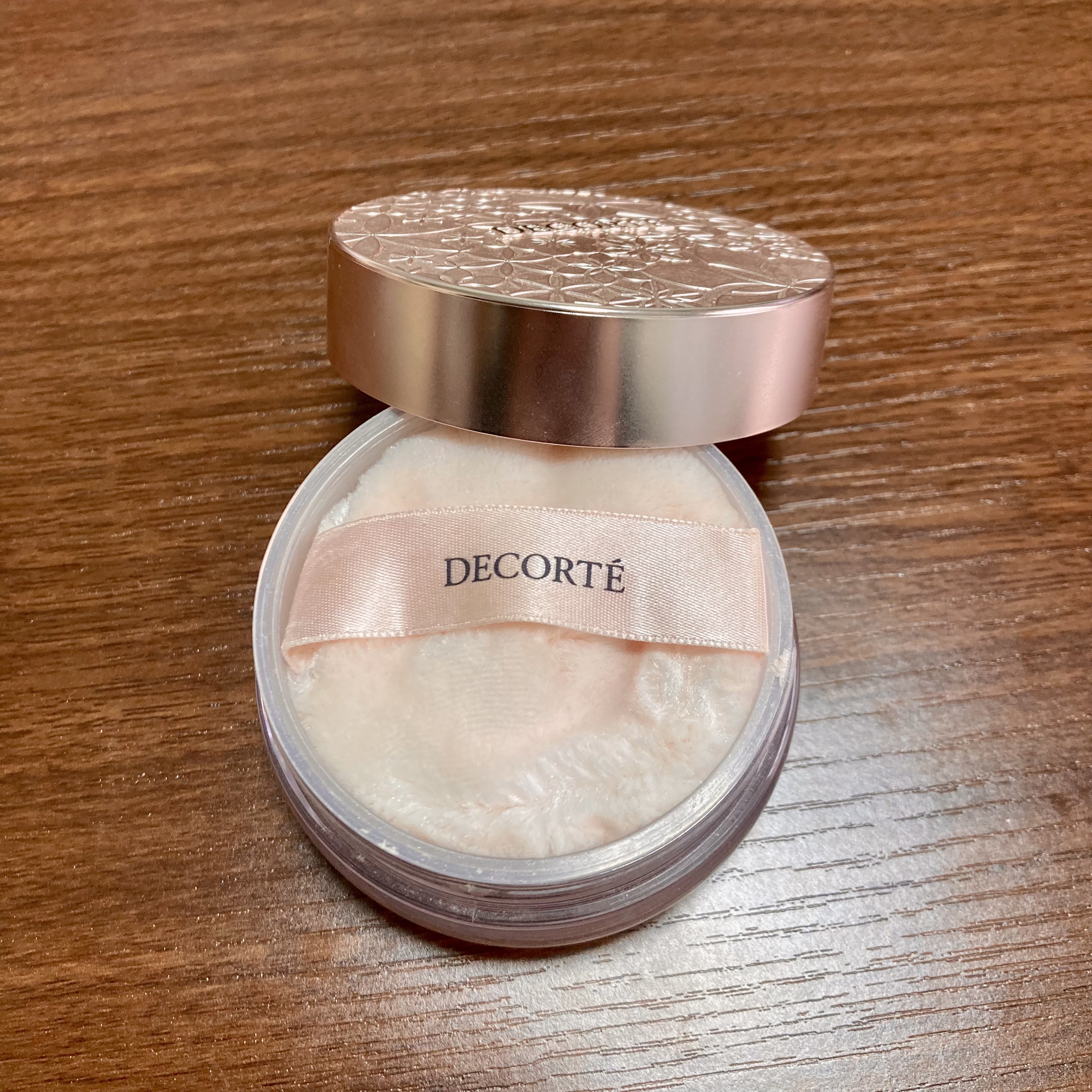 フェイスパウダー 11 luminary ivory/DECORTÉ/ルースパウダーを使ったクチコミ（2枚目）