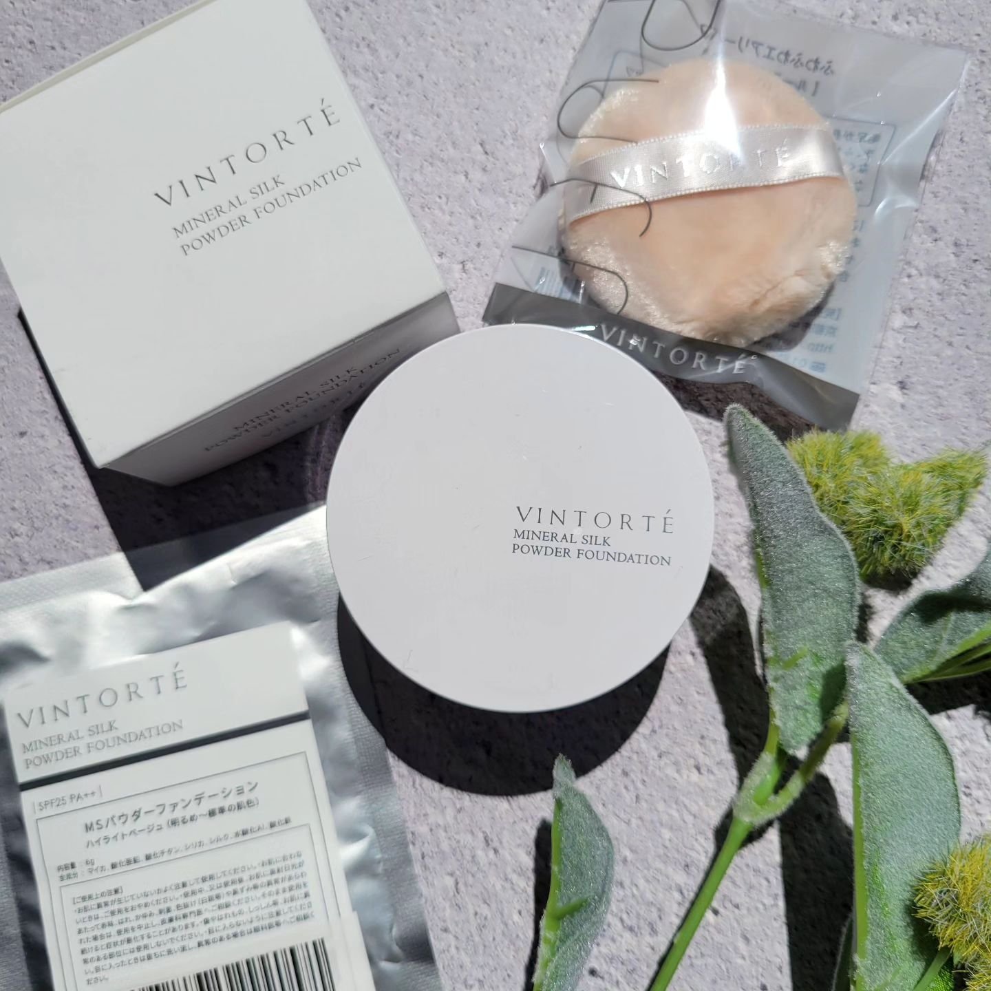 ミネラルシルクファンデーション（ケース・パフ付）/ヴァントルテ/パウダーファンデーションを使ったクチコミ（1枚目）