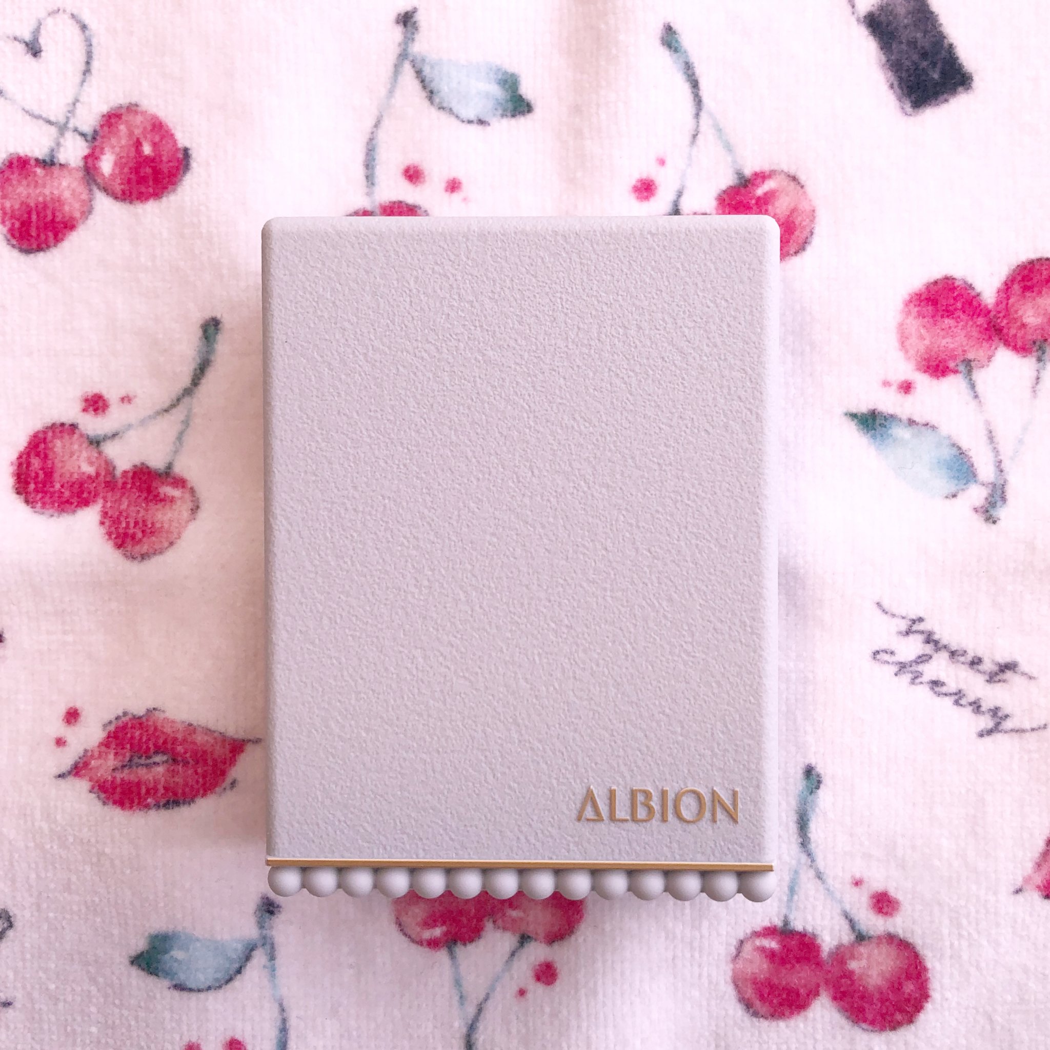 ALBION アルビオン スタジオ  ビューティアス ファンデーションのクチコミ「ALBION
アルビオン スタジオ  ビューティアス ファンデーション


気になっていたAL.....」（1枚目）