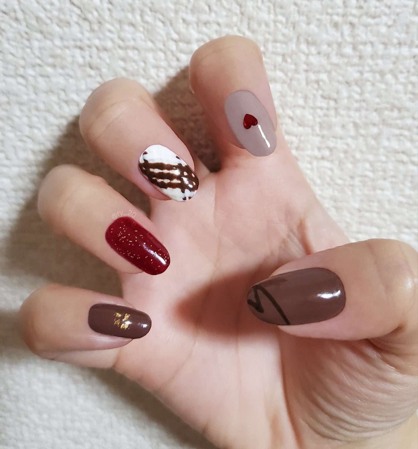 カラフルネイルズ/キャンメイク/マニキュアを使ったクチコミ(2枚目)