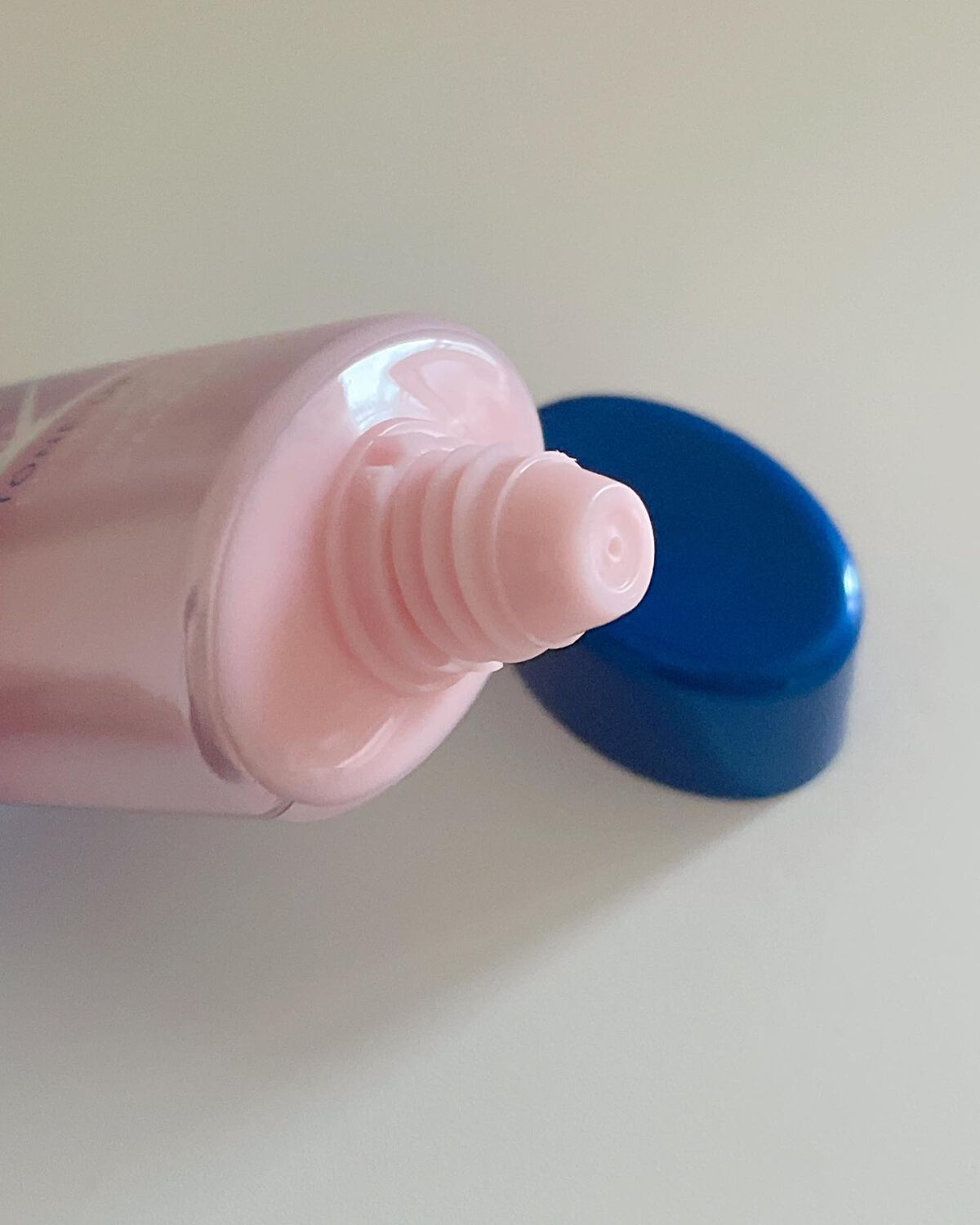 ニベアUV ディープ プロテクト＆ケア トーンアップ エッセンス/ニベア/日焼け止めローションを使ったクチコミ（2枚目）