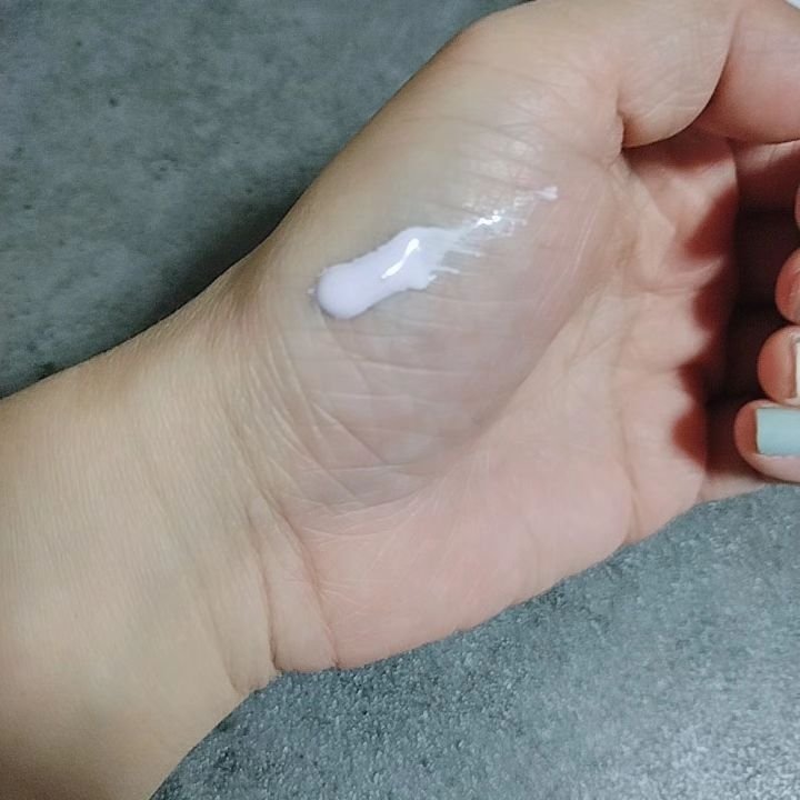 ダルバ ウォータフル トーンアップ サンクリーム(パープル)/ダルバ/日焼け止めクリームを使ったクチコミ（3枚目）